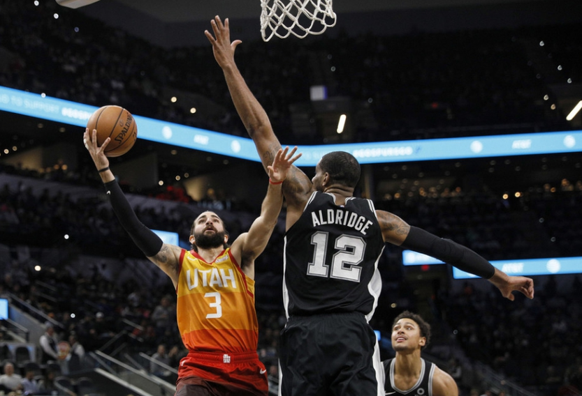 爵士翻盘国王,汉密尔顿统治全场 爵士翻盘国王,汉密尔顿统治全场