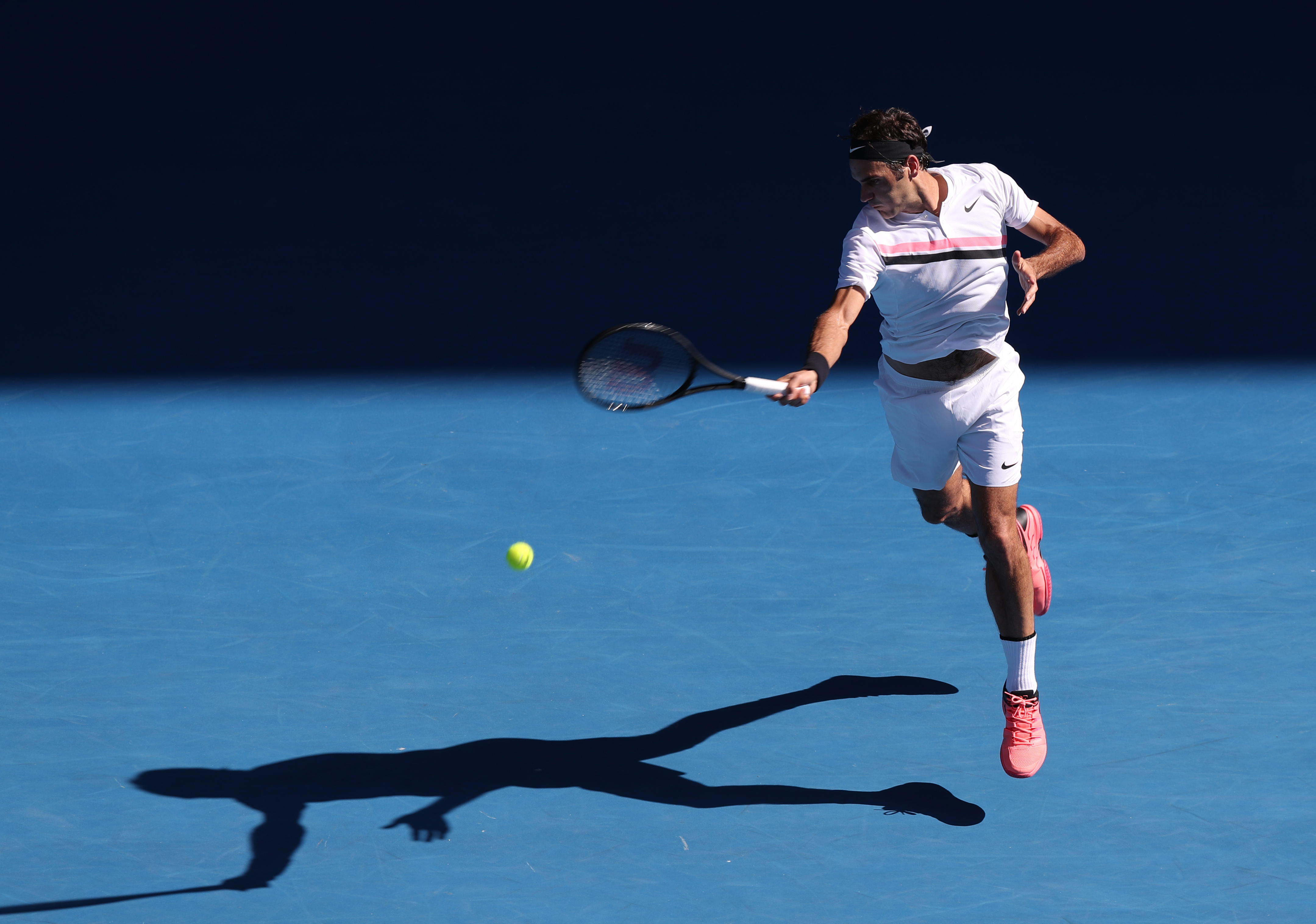 欧洲网球队碾压英国网球队，费德勒爆发神勇的简单介绍