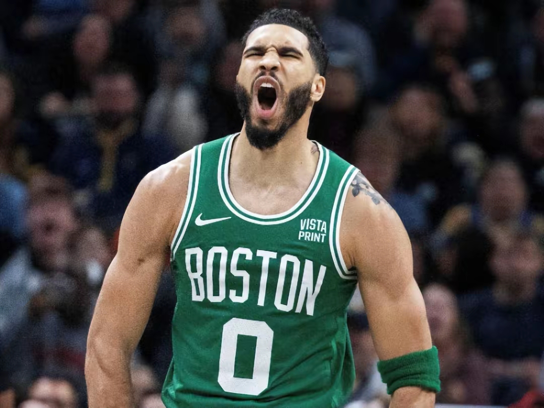 开云体育-爵士碾压青岛队，塔图姆状态火热