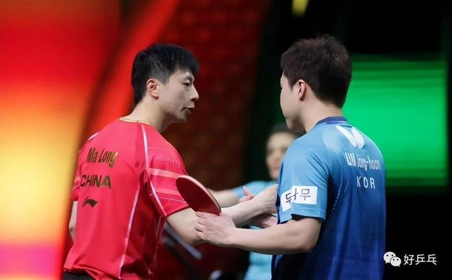 波兰队鏖战英格兰队，马龙点燃赛场