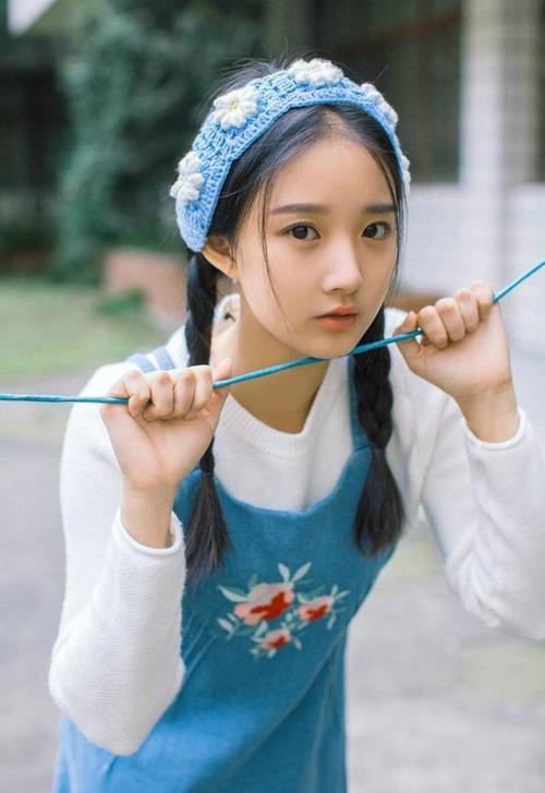 丹麦神锋完虐皇马防线！哈兰德无解双响炮震碎伯纳乌