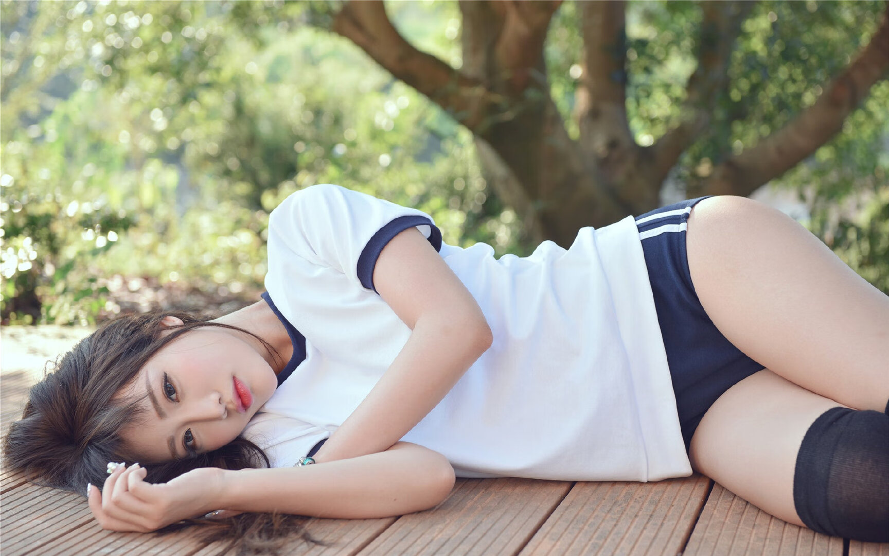 当童话王国扼杀石油巨兽，当幽灵前锋点亮欧冠之巅，足球，一场永不停息的革命