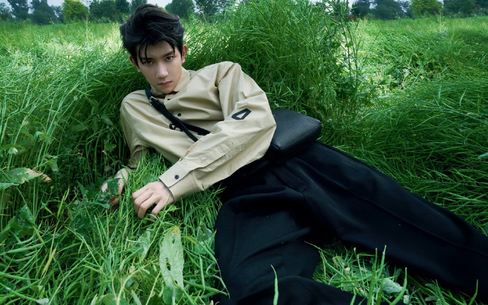 战术碾压,艺术大师!威尔士精妙布局绞杀希腊,罗德里一传一射定乾坤