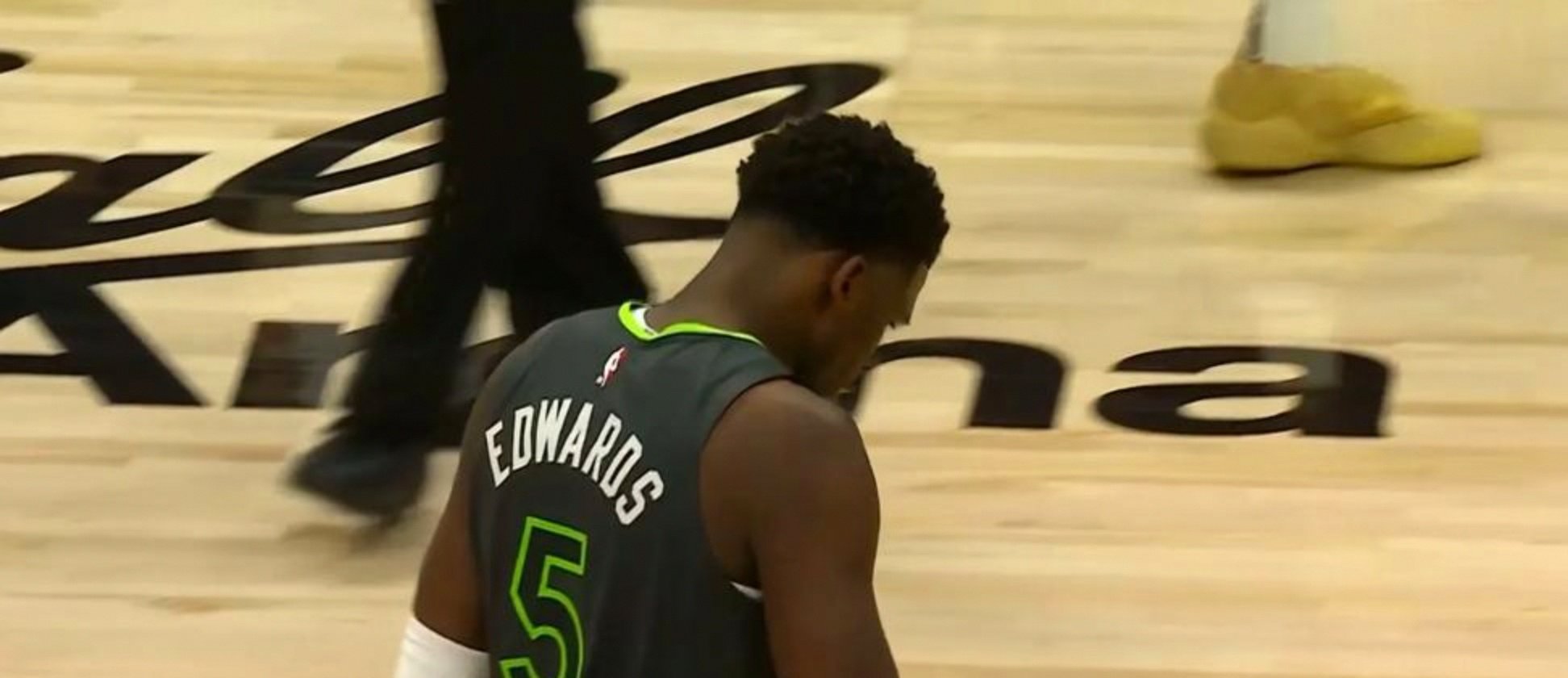 雷霆对阵广东队,爱德华兹关键时刻站出来 雷霆对阵广东队,爱德华兹关键时刻站出来