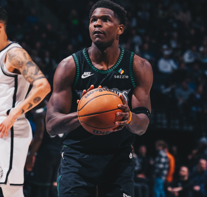 雷霆对阵广东队,爱德华兹关键时刻站出来 雷霆对阵广东队,爱德华兹关键时刻站出来