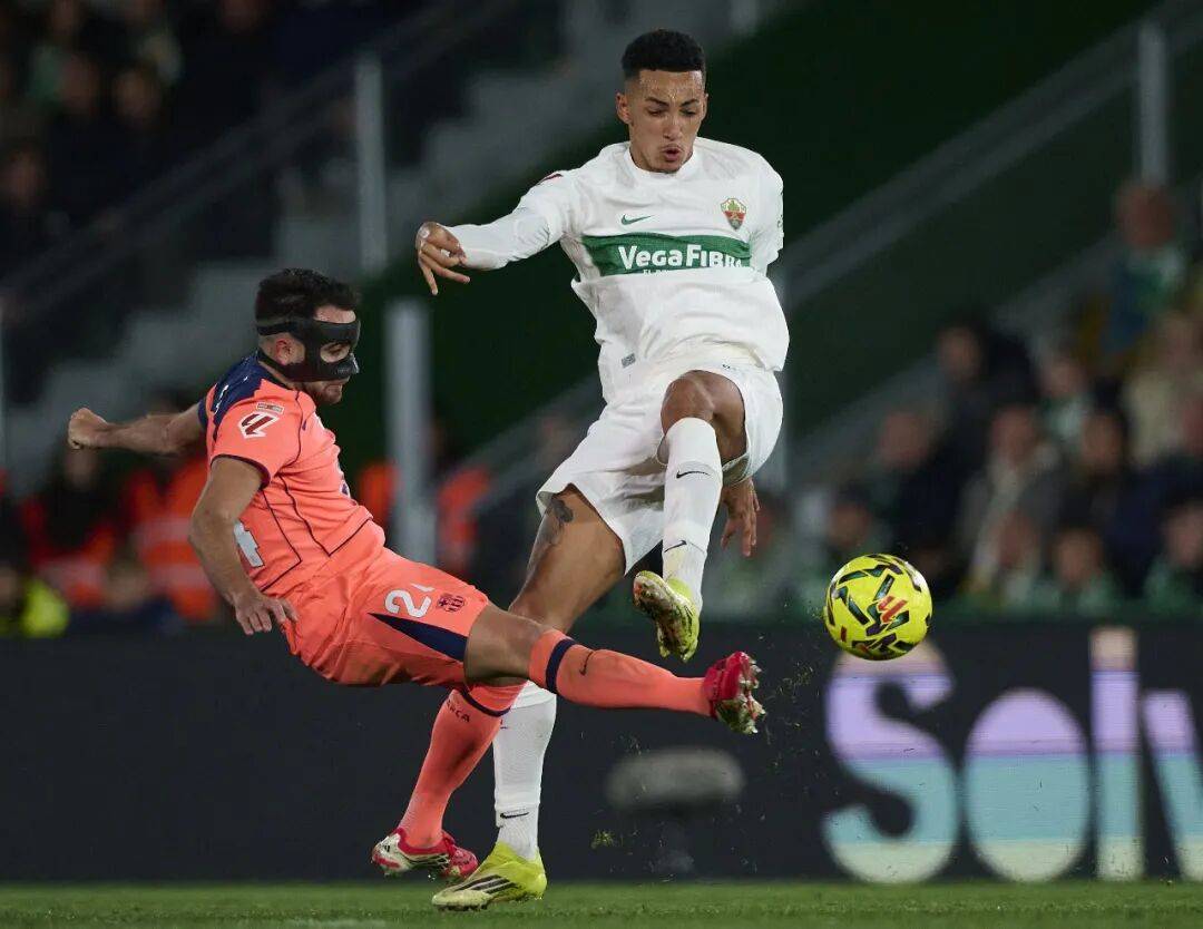 马里淘汰赛过关巴萨，巴雷拉存在感拉满